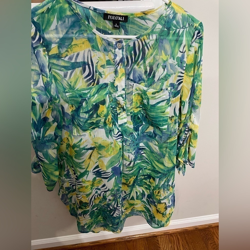 Roz&Ali green and yellow Tropical Tunic tied 3/4 sleeve. Size Small women